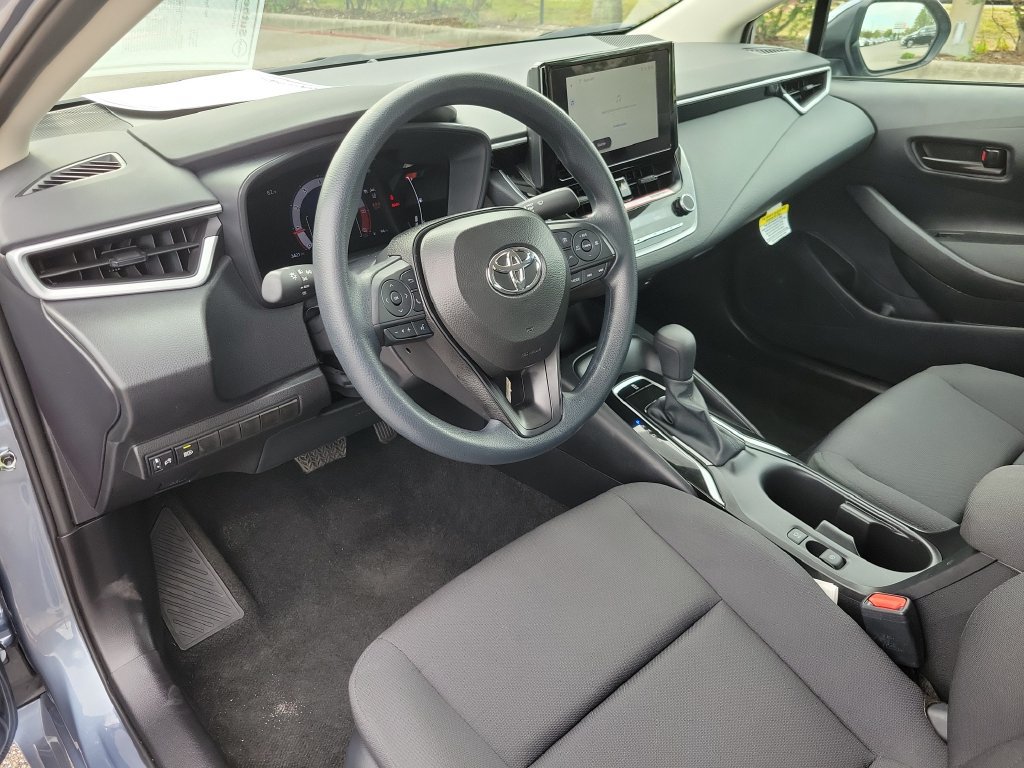 Used 2026 Toyota Corolla LE FWD image 15