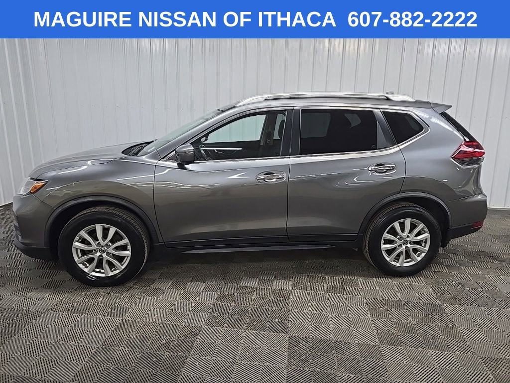Used 2018 Nissan Rogue SV w/ Sun & Sound Touring Package image 5