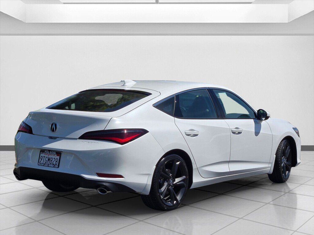 Used 2025 Acura Integra FWD image 5