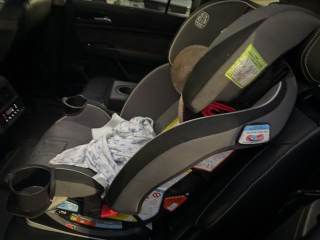 Used 2021 Volkswagen Atlas SEL Premium image 20