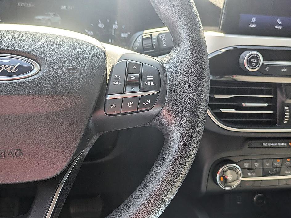 Used 2020 Ford Escape SE image 16