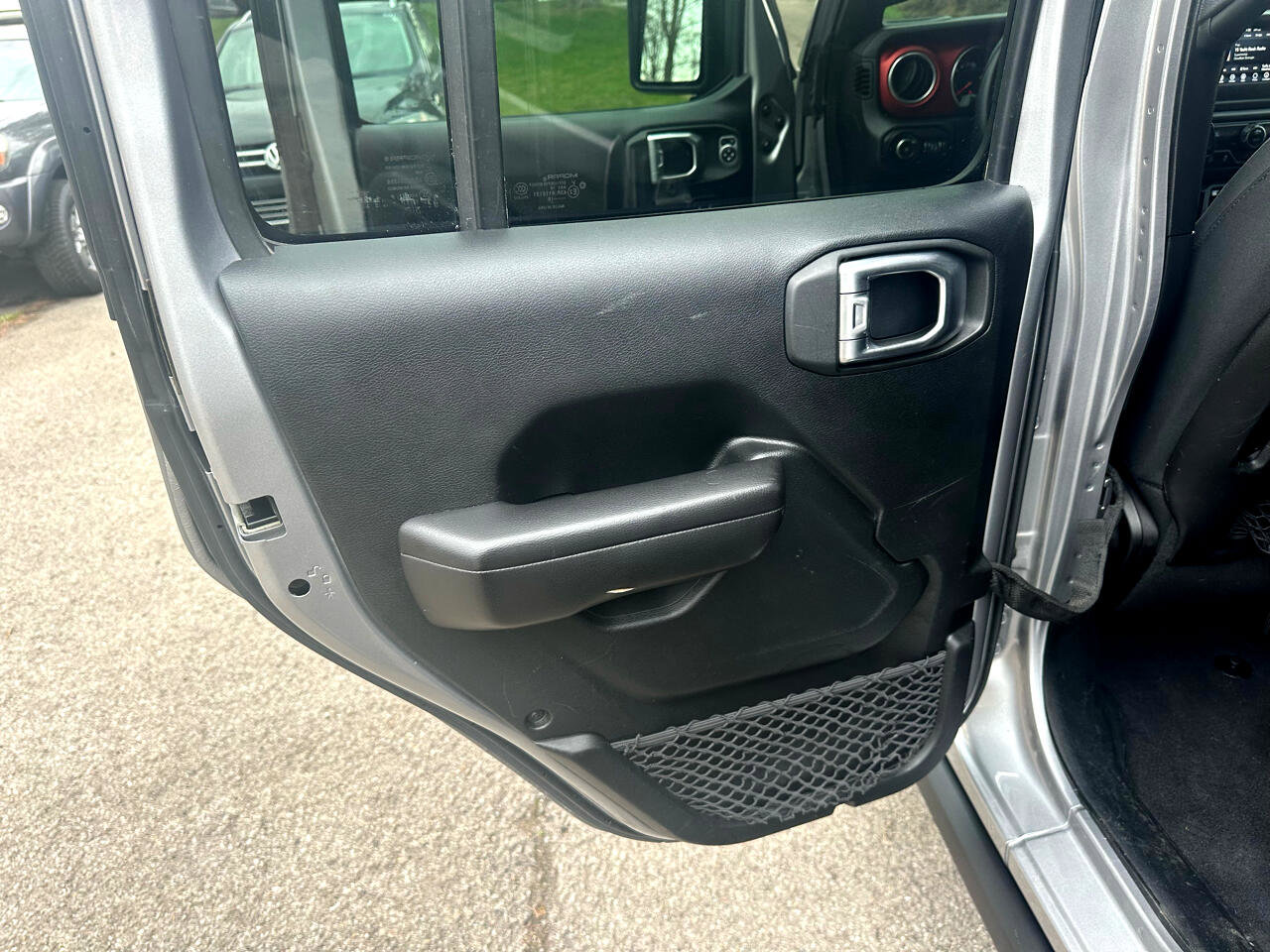 Used 2018 Jeep Wrangler Unlimited Rubicon image 12