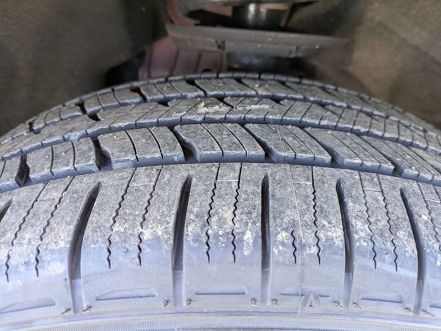 Used 2022 Ford Explorer XLT w/ Equipment Group 202A image 11