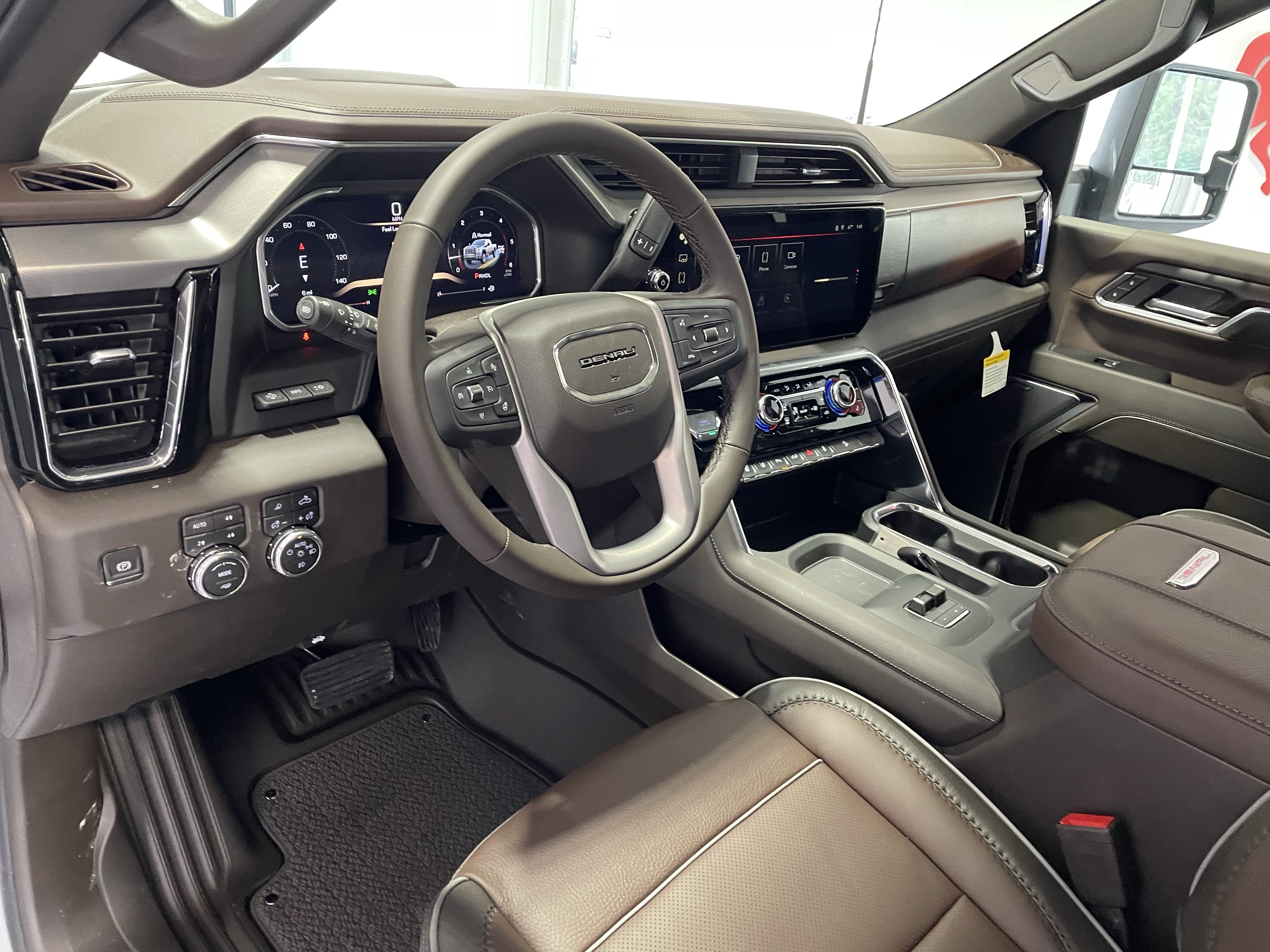 New 2026 GMC Sierra 2500 Denali w/ Denali Reserve Package AWD/4WD image 15