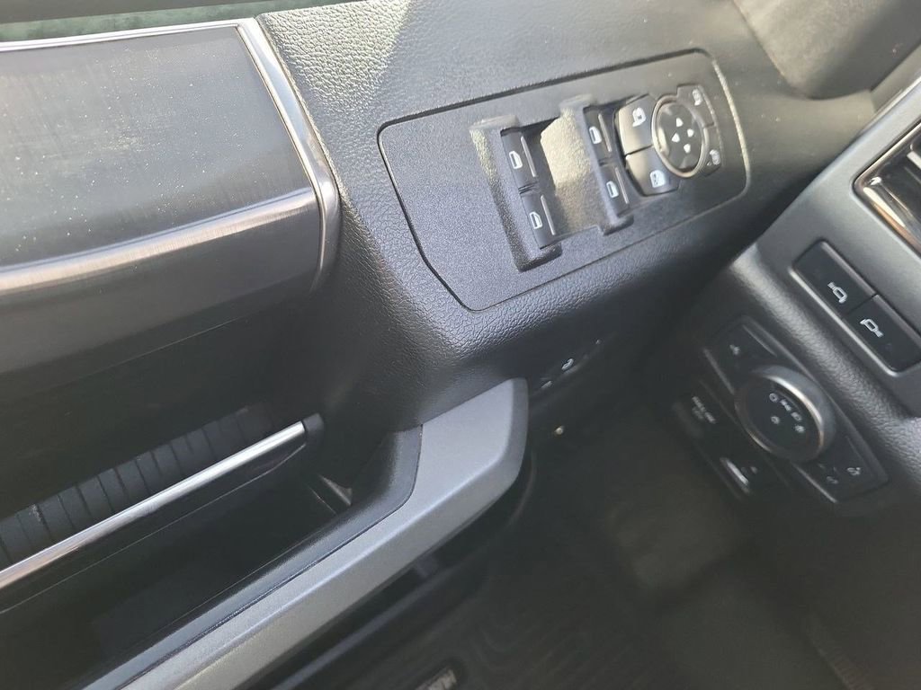 Used 2019 Ford F150 Raptor w/ Equipment Group 802A Luxury AWD/4WD image 30