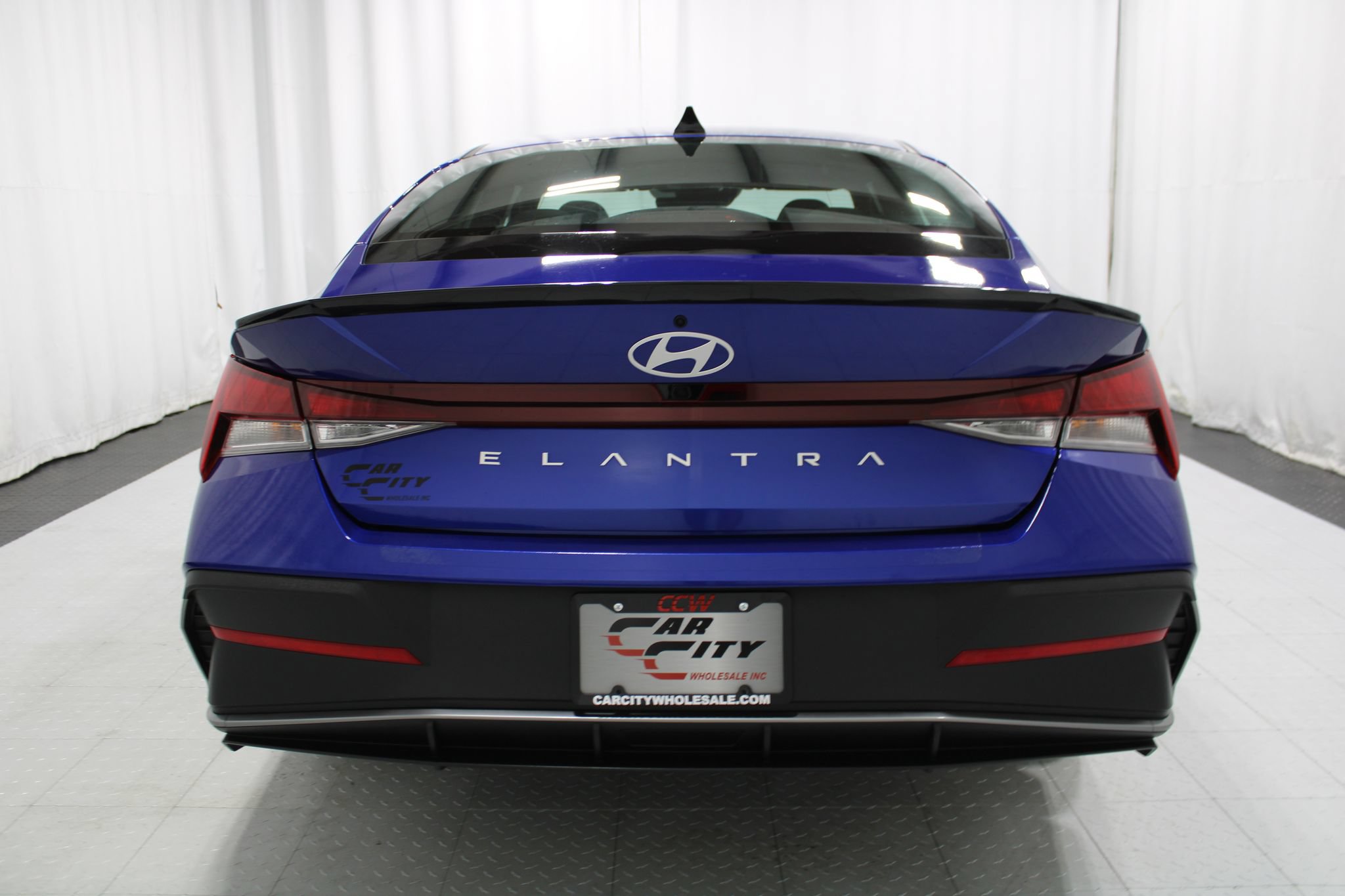 Used 2025 Hyundai Elantra Sport FWD image 7