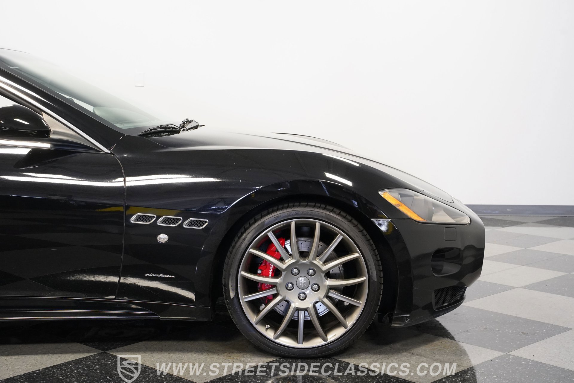 Used 2010 Maserati GranTurismo S image 31