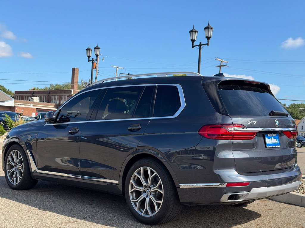 Used 2020 BMW X7 xDrive40i w/ Premium Package AWD/4WD image 3