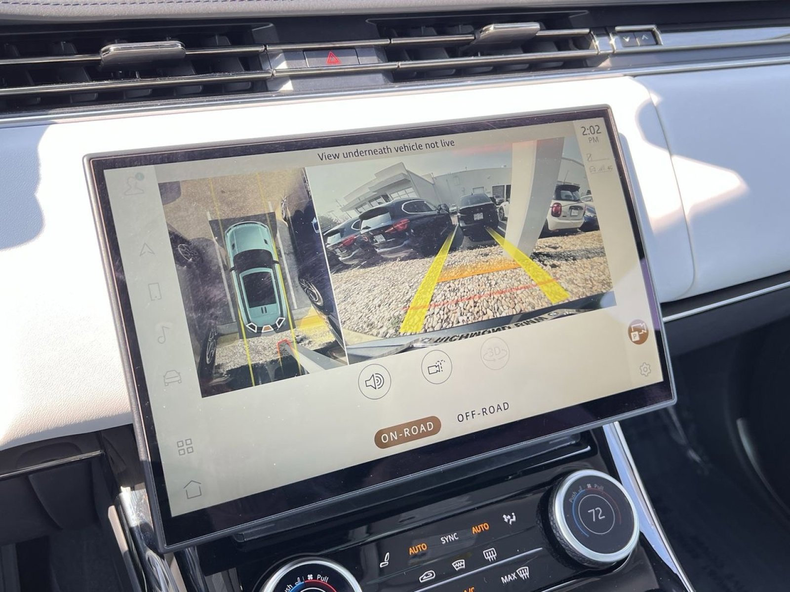 Used 2023 Land Rover Range Rover Sport SE image 16