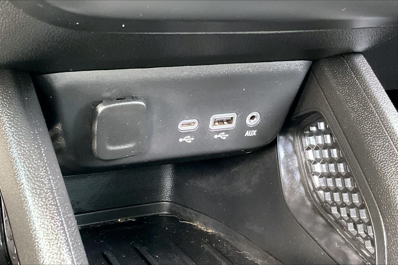 Used 2021 Chevrolet TrailBlazer LT w/ Convenience Package FWD image 31
