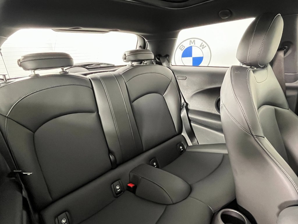 Used 2019 MINI Cooper S image 19