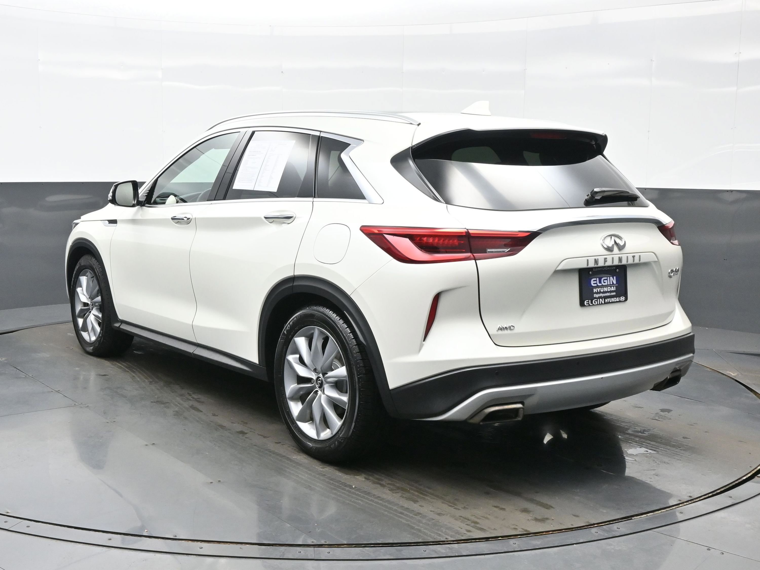 Used 2019 INFINITI QX50 Essential w/ Premium Heat Package image 4