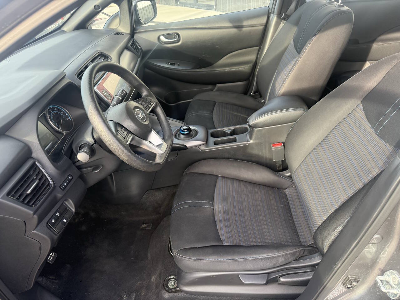 Used 2022 Nissan Leaf S FWD image 18