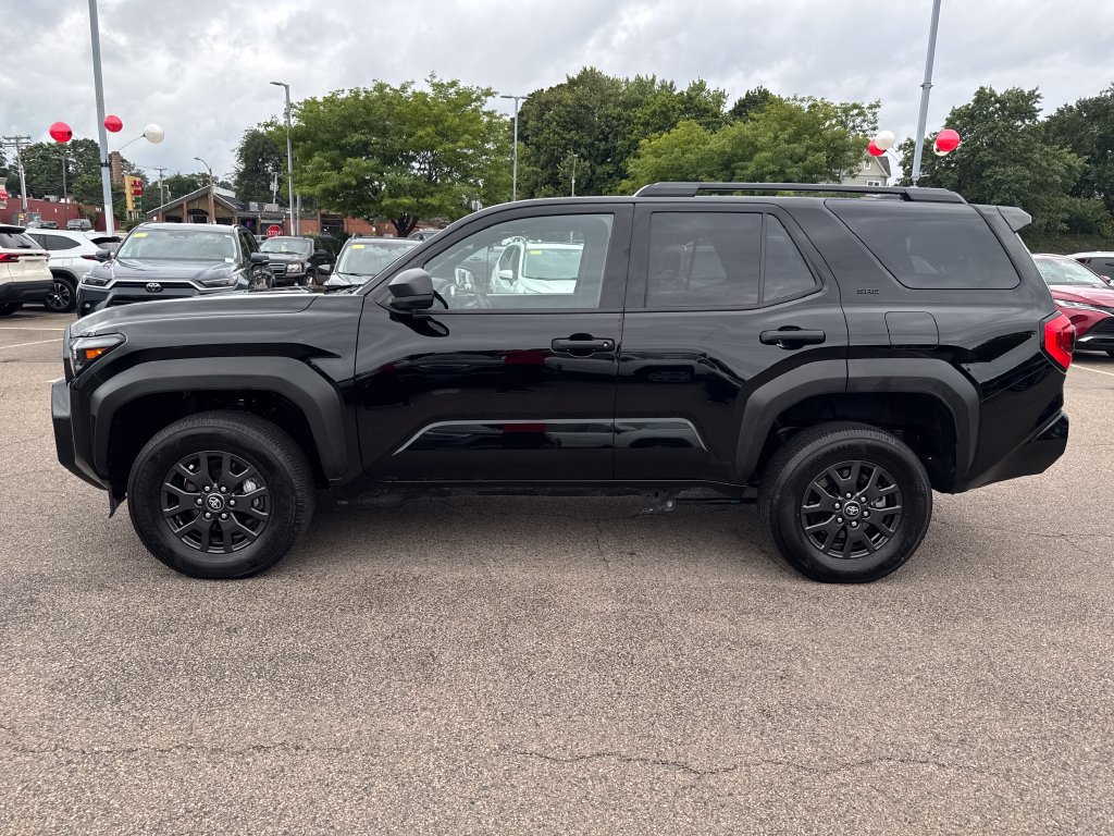 Used 2026 Toyota 4Runner SR5 AWD/4WD image 4