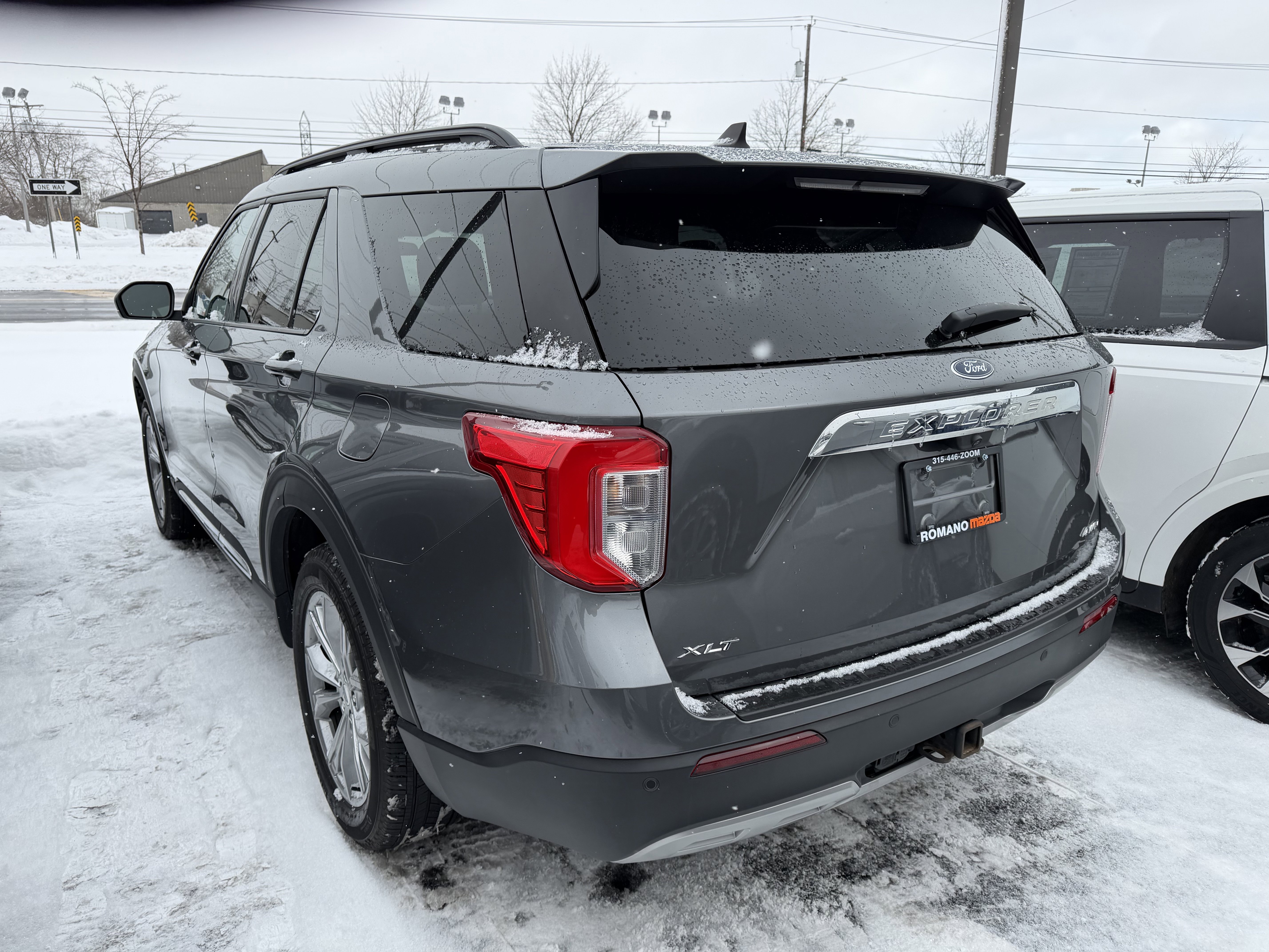 Used 2023 Ford Explorer XLT w/ Equipment Group 202A image 5