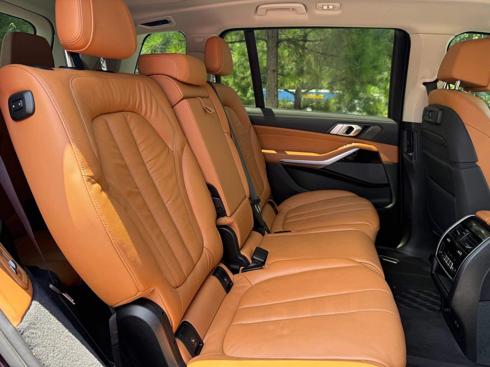 Used 2019 BMW X7 xDrive40i w/ Premium Package AWD/4WD image 40