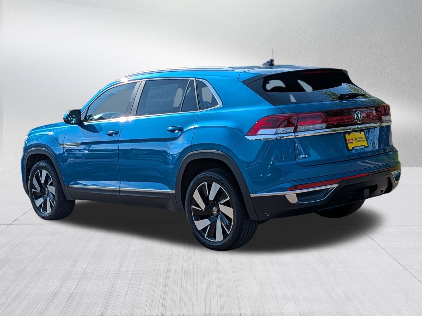 Used 2024 Volkswagen Atlas Cross Sport SEL AWD/4WD image 5