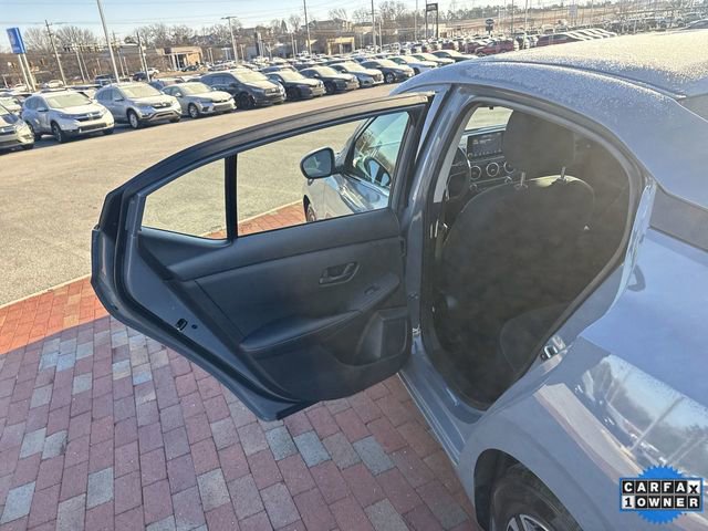 Used 2024 Nissan Sentra SV image 27