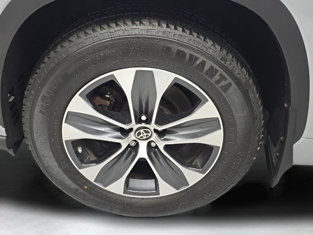 Used 2023 Toyota Highlander Limited image 32