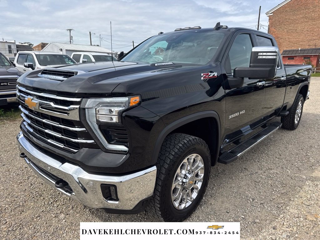 Used 2025 Chevrolet Silverado 3500 LTZ w/ LTZ Plus Package AWD/4WD image 1