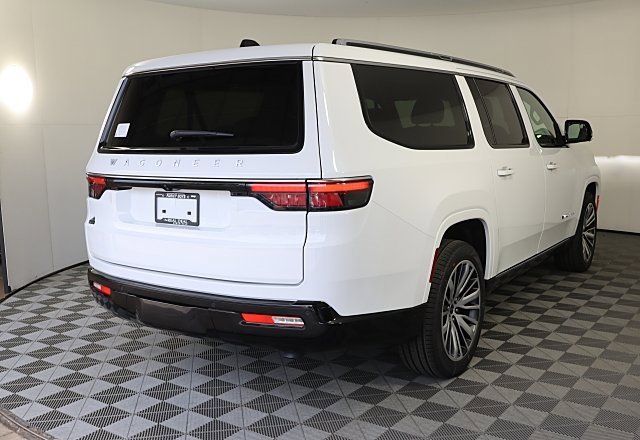 New 2025 Jeep Wagoneer L Series II image 4