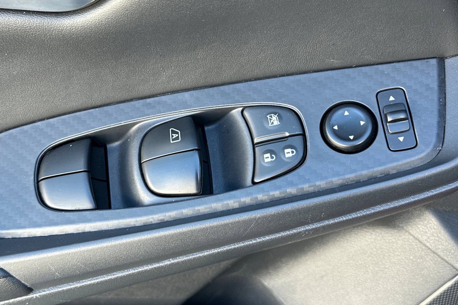 Certified 2025 Nissan Sentra SV w/ All-Weather Package image 12