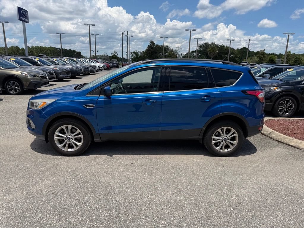 Used 2017 Ford Escape SE w/ Equipment Group 201A AWD/4WD image 10