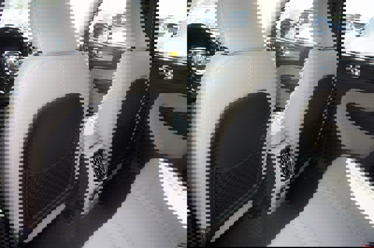 New 2026 Volvo XC40 B5 Ultra w/ Protection Package Premier image 13