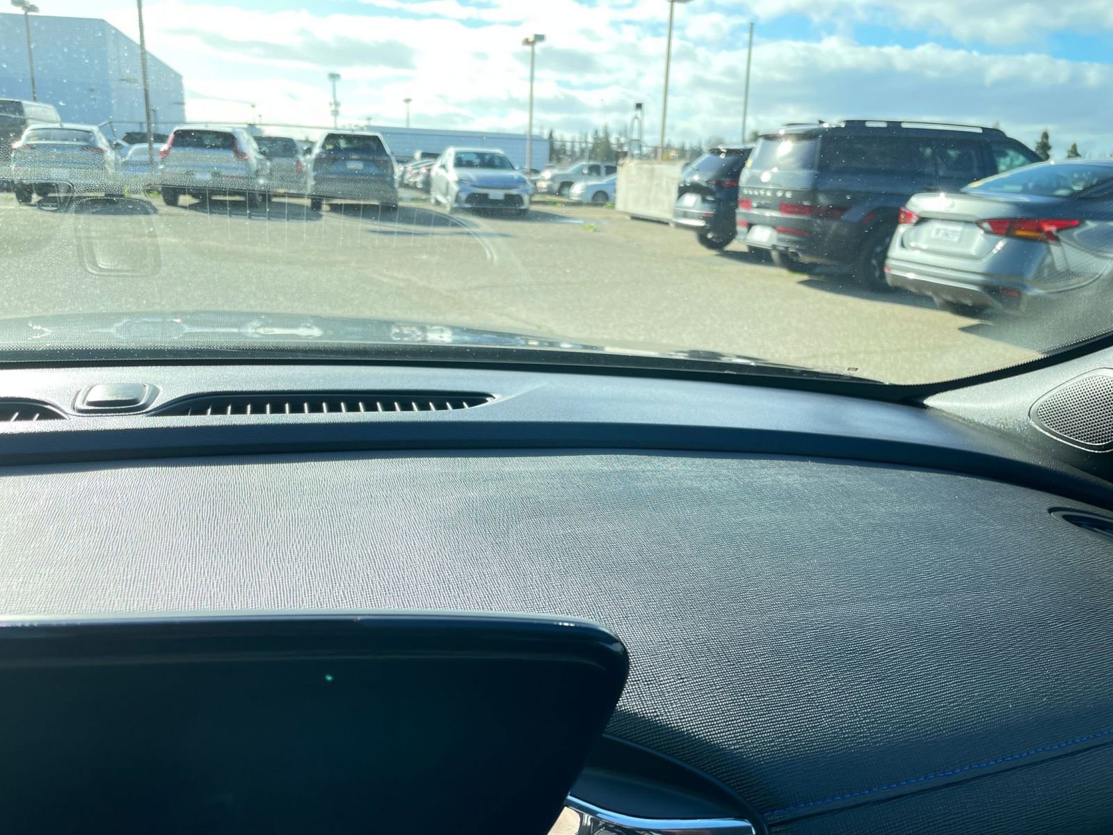 Used 2025 Buick Envista Sport Touring image 35