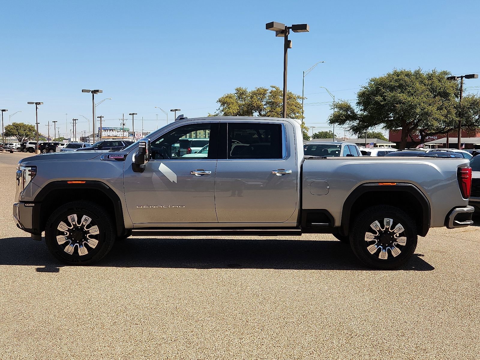 Used 2024 GMC Sierra 2500 Denali w/ Denali Reserve Package image 2