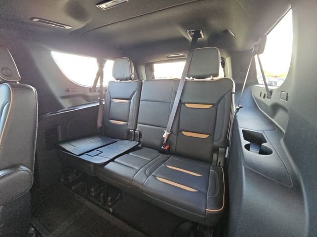 Used 2021 GMC Yukon XL AT4 w/ AT4 Premium Plus Package AWD/4WD image 27