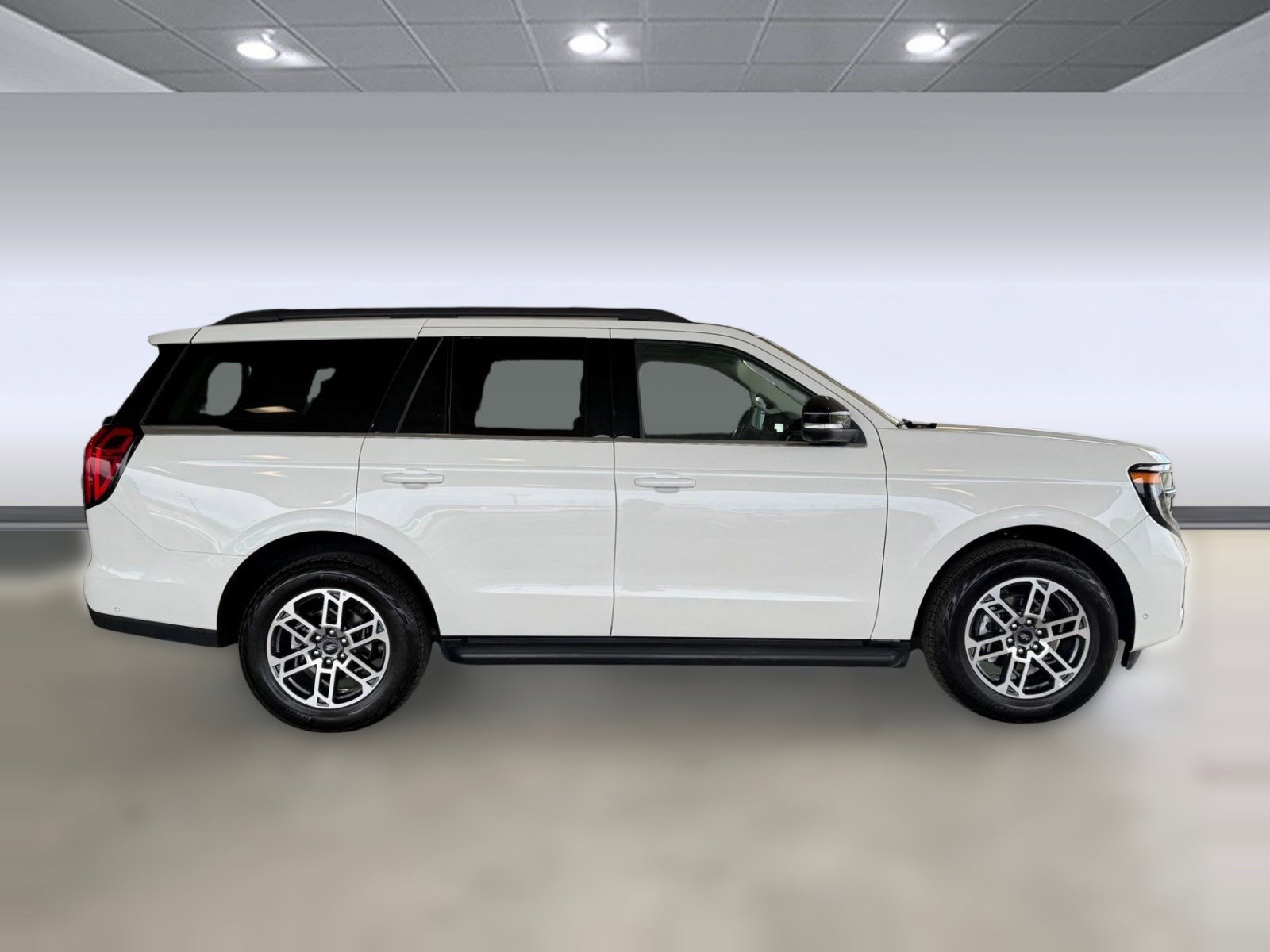Used 2025 Ford Expedition Active AWD/4WD image 8