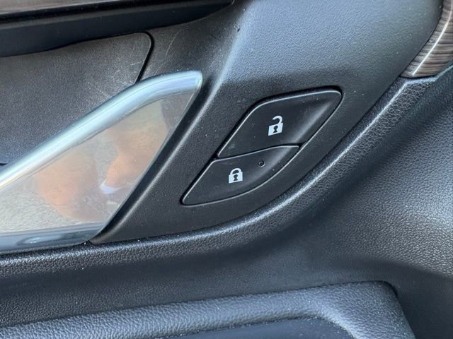 Used 2023 GMC Terrain Denali AWD/4WD image 16