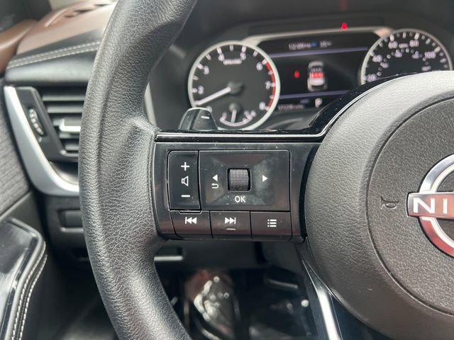 Used 2023 Nissan Rogue SV image 26