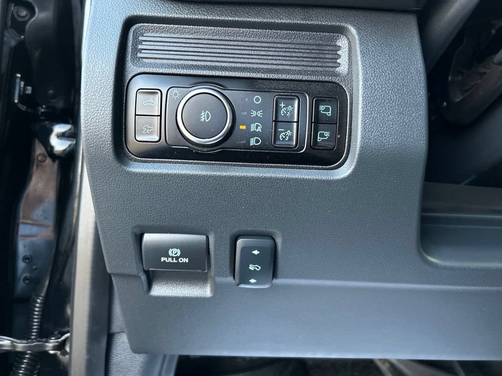 Used 2025 Ford F250 Lariat AWD/4WD image 21