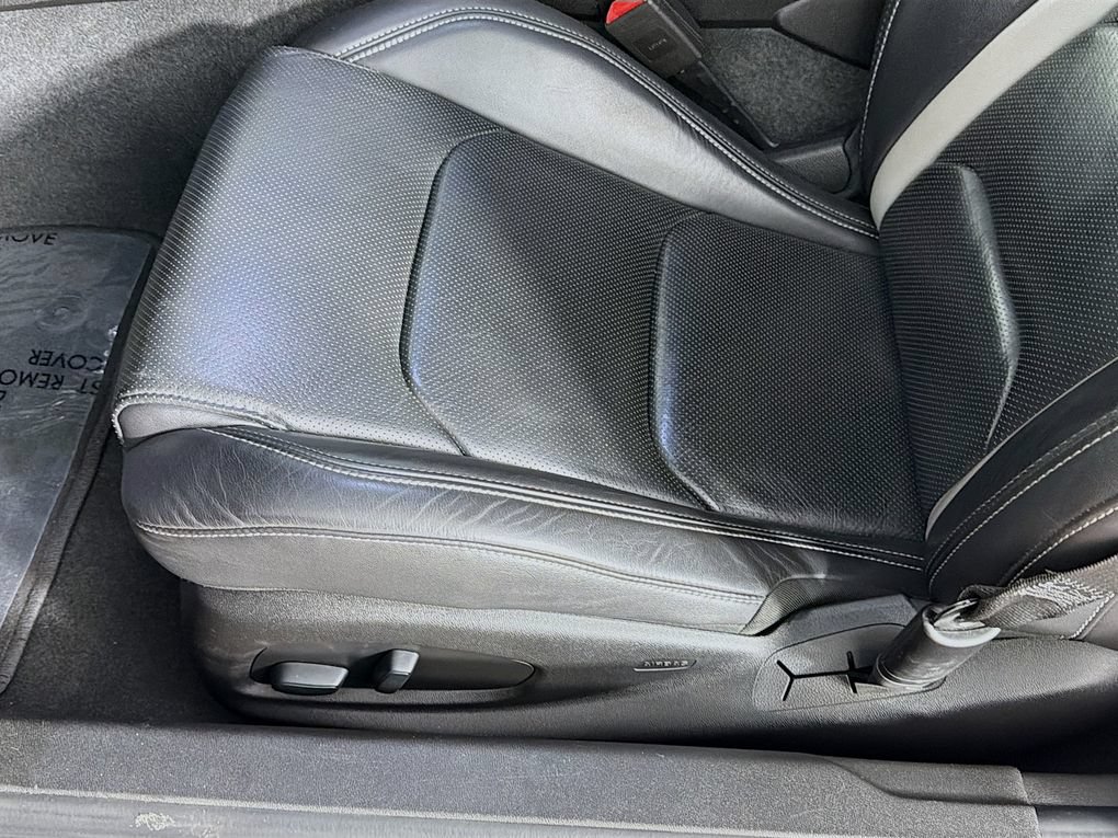 Used 2018 Chevrolet Camaro LT RWD image 25