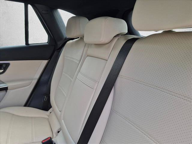 Used 2024 Mercedes-Benz GLC 300 4MATIC image 14