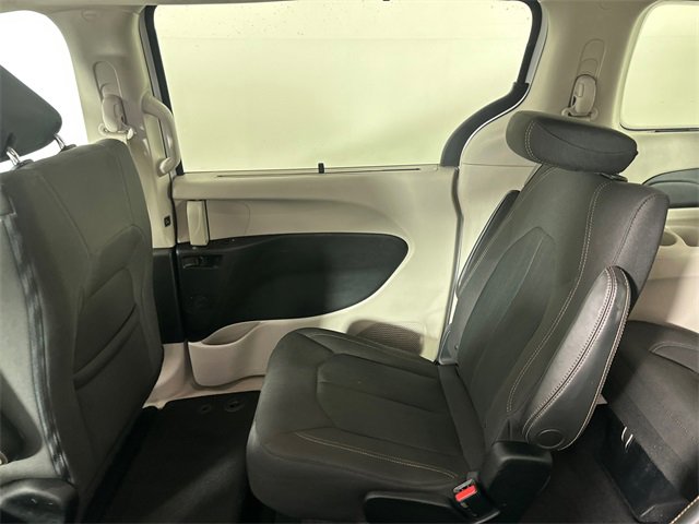 Certified 2017 Chrysler Pacifica Touring Plus image 14