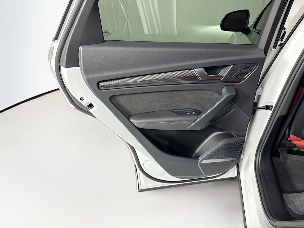 Used 2023 Audi SQ5 Prestige w/ Prestige Package image 27