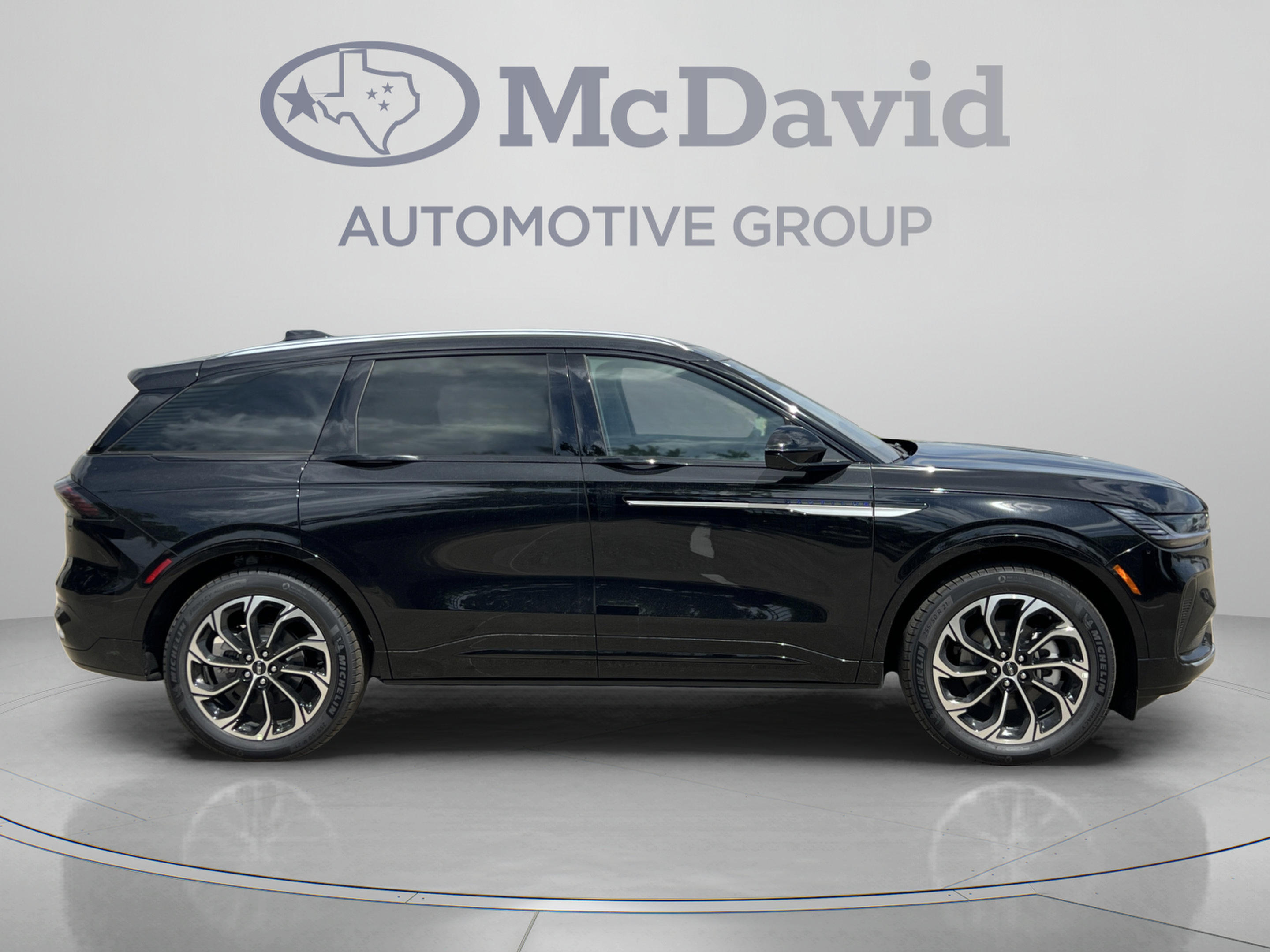 New 2026 Lincoln Nautilus Reserve AWD/4WD image 8