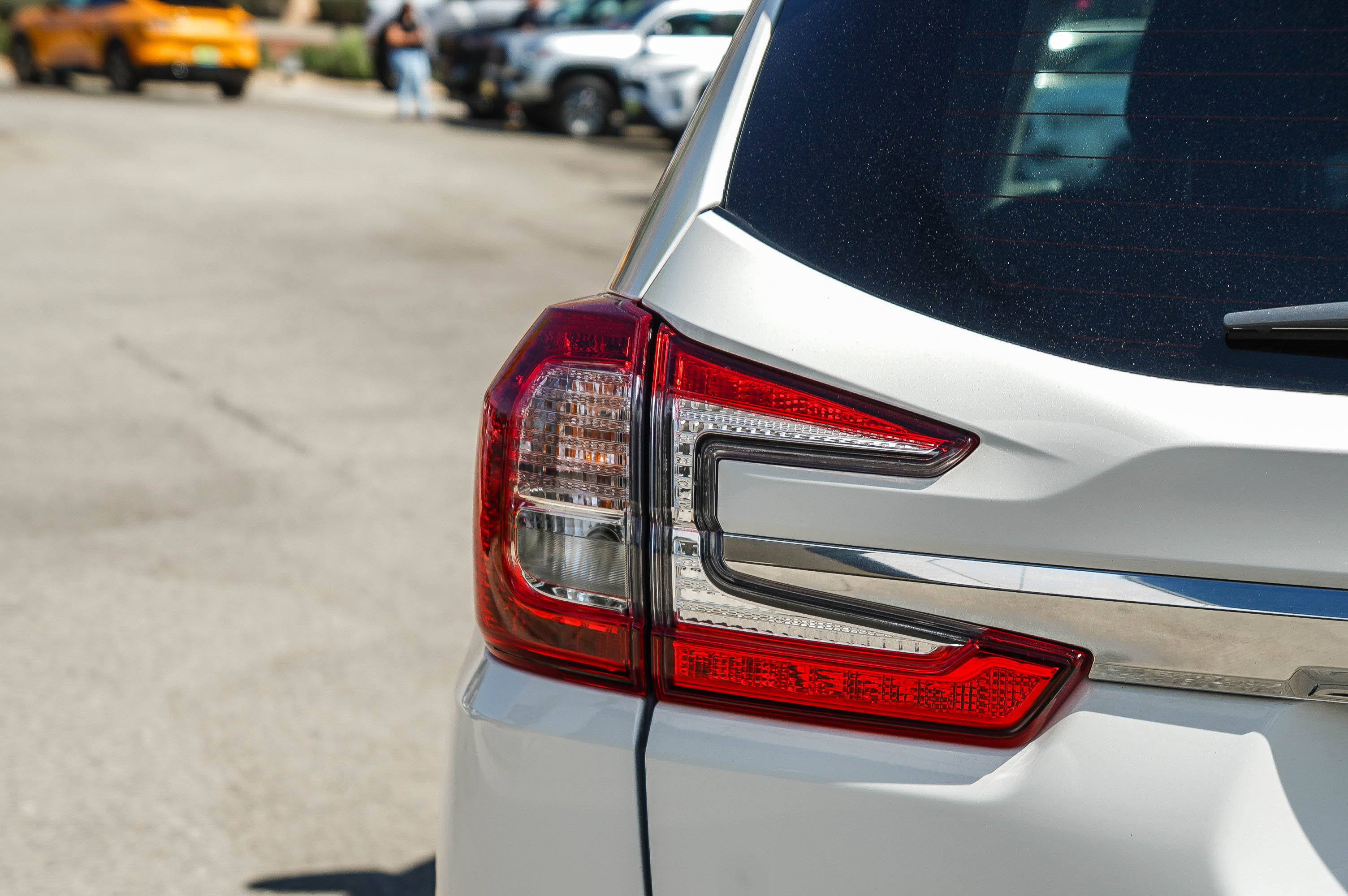 Used 2024 Subaru Ascent Limited w/ Technology Package AWD/4WD image 7