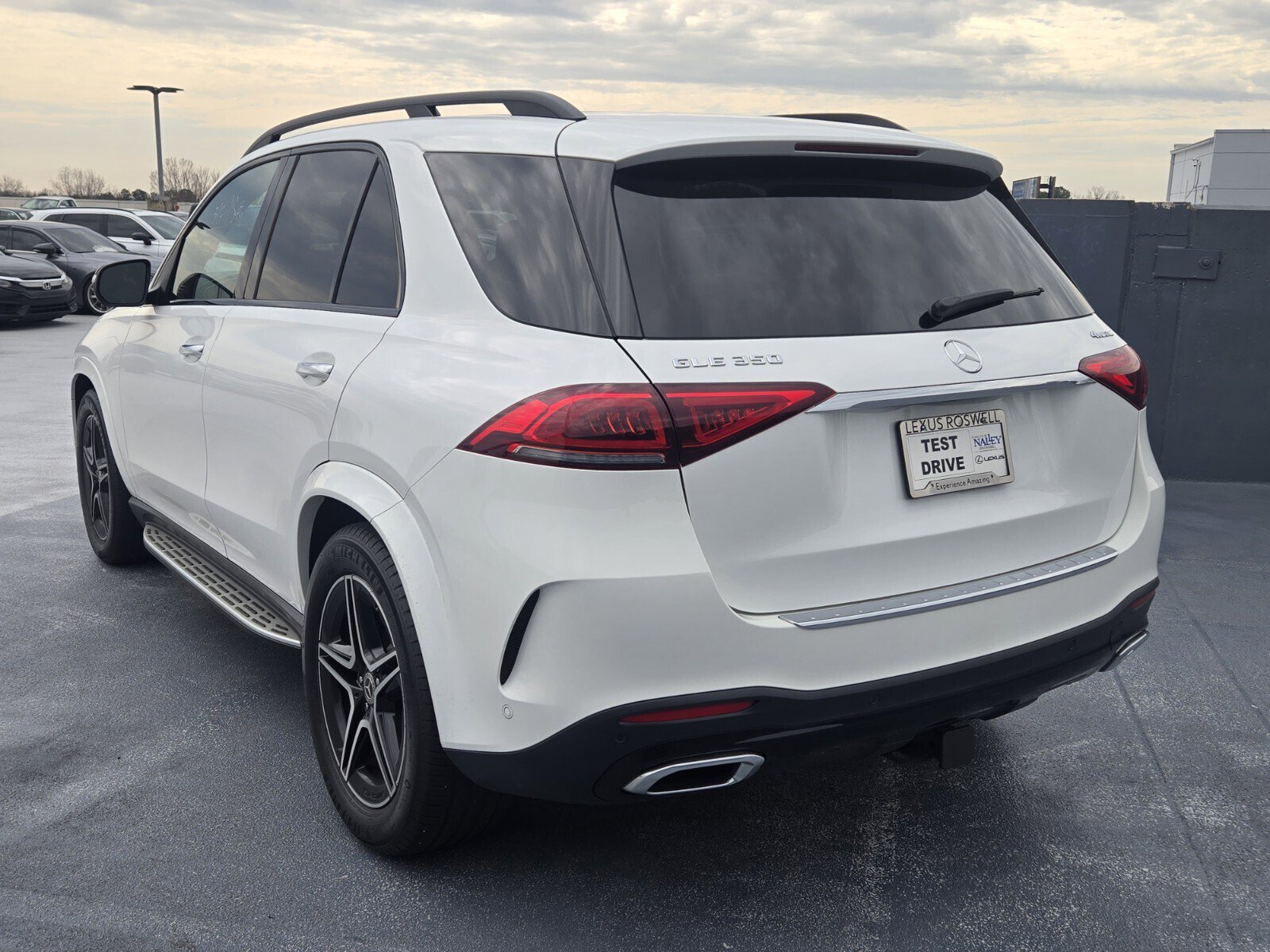 Used 2022 Mercedes-Benz GLE 350 4MATIC image 4