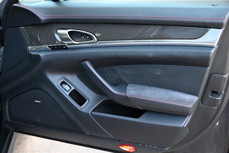 Used 2015 Porsche Panamera GTS AWD/4WD image 23