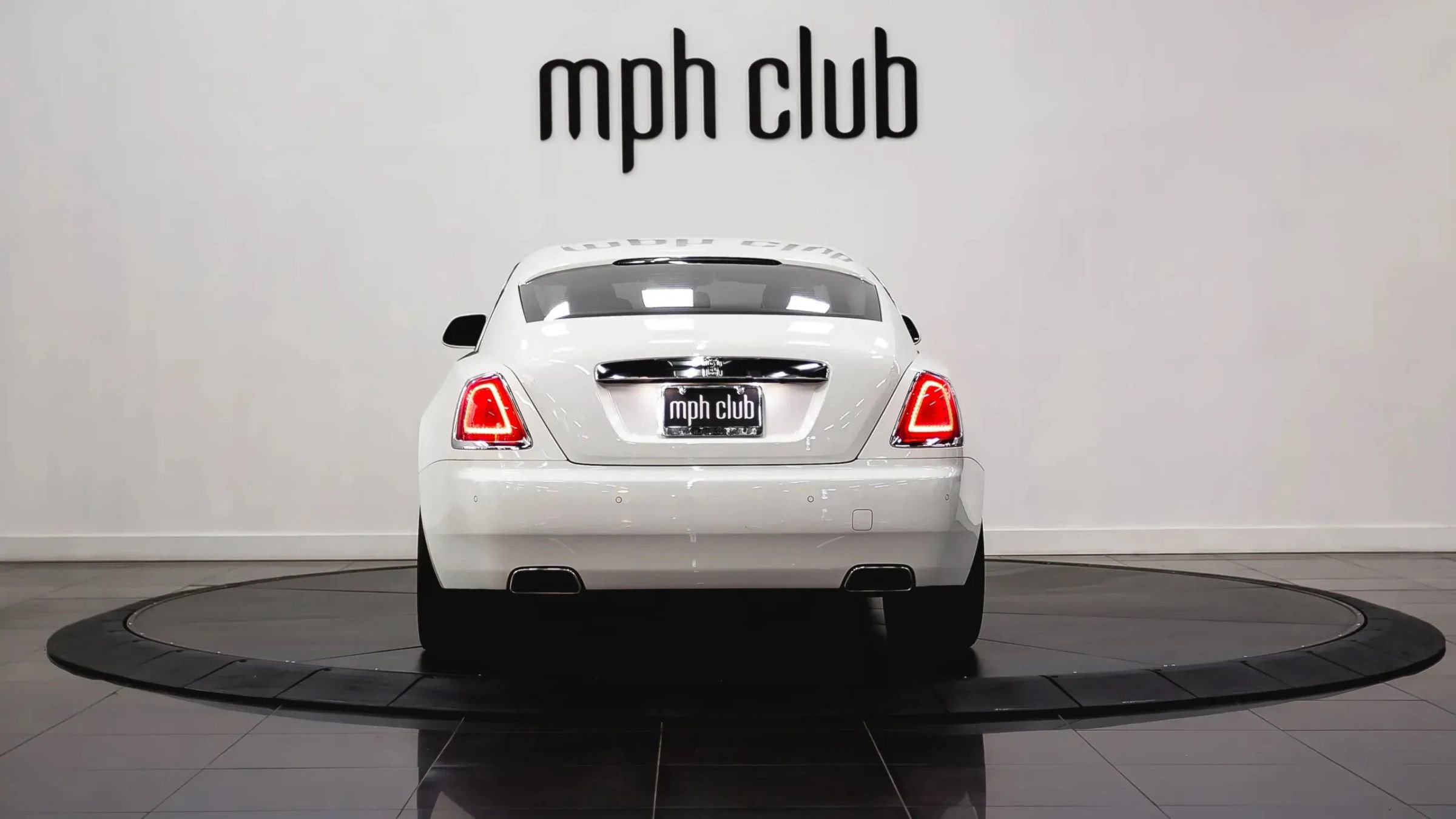 Used 2015 Rolls-Royce Wraith RWD image 5