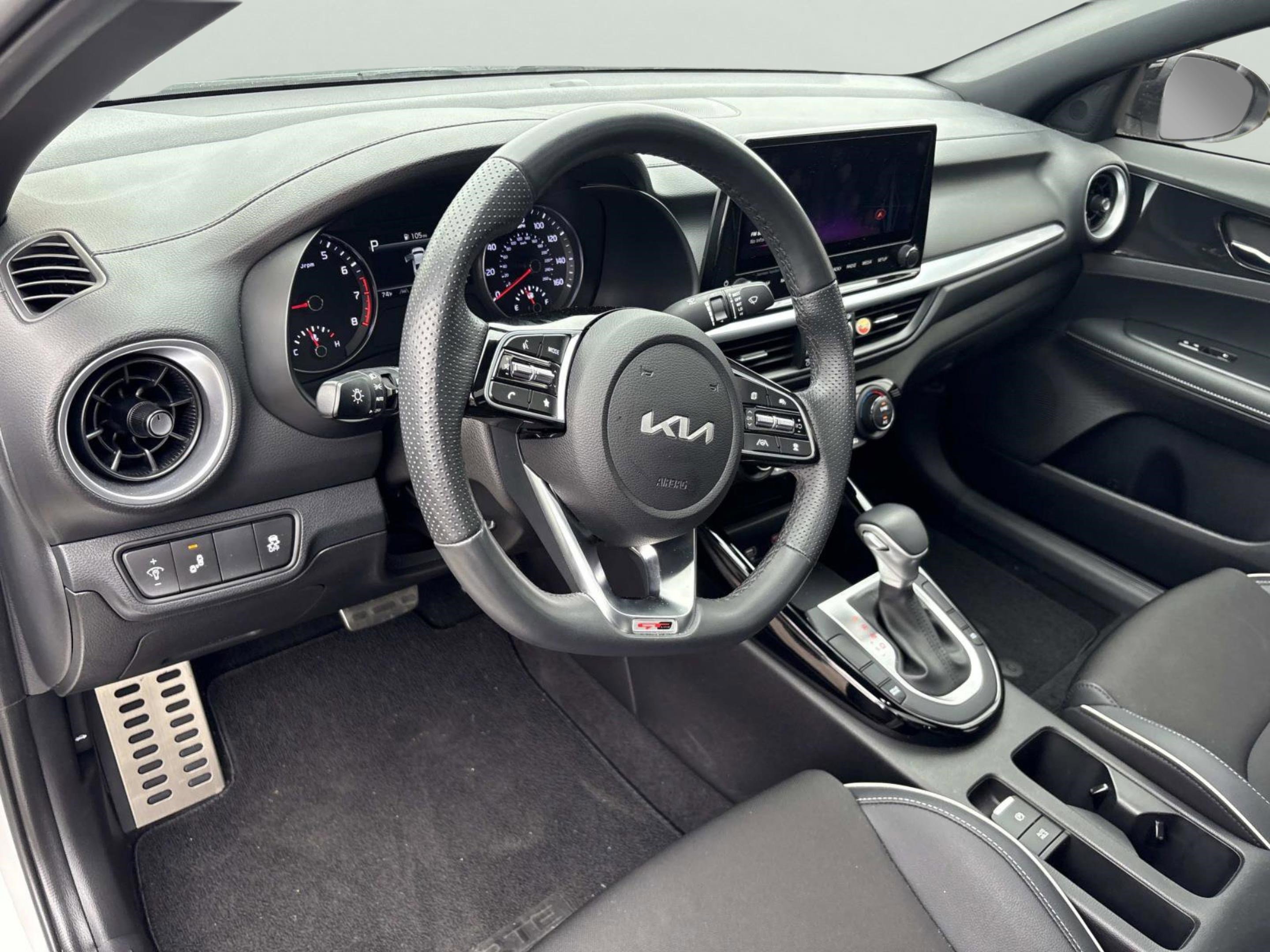 Used 2023 Kia Forte GT-Line w/ GT-Line Premium Package image 26