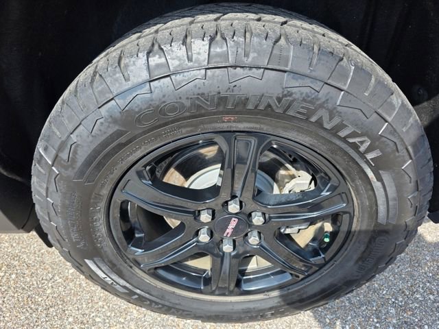 Used 2023 GMC Acadia AT4 w/ Technology Package image 11