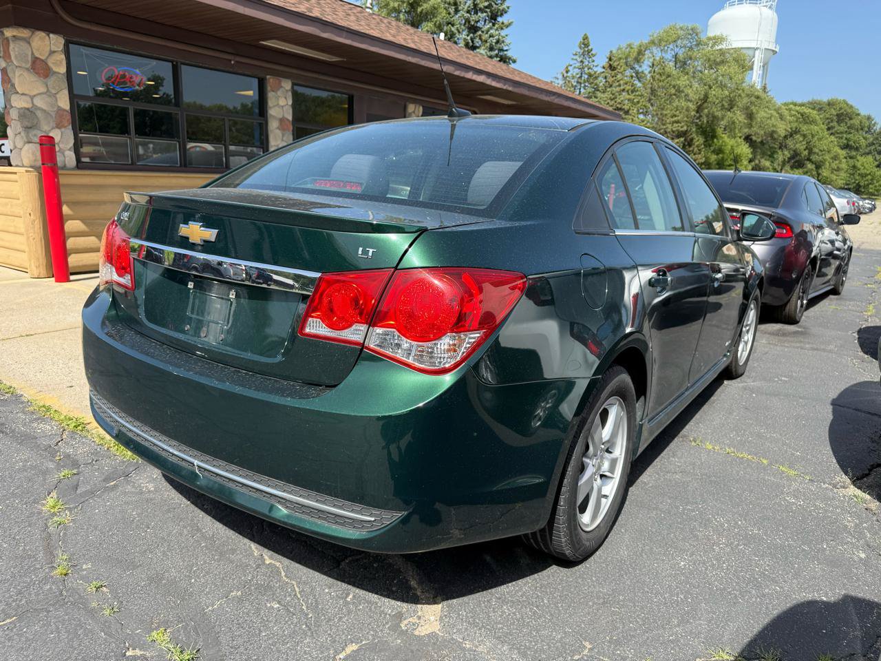Used 2014 Chevrolet Cruze LT w/ RS Package FWD image 3