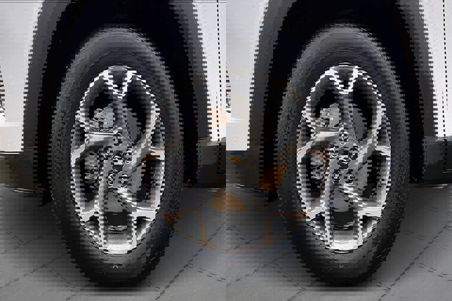 Certified 2025 Chevrolet Trax LT image 12