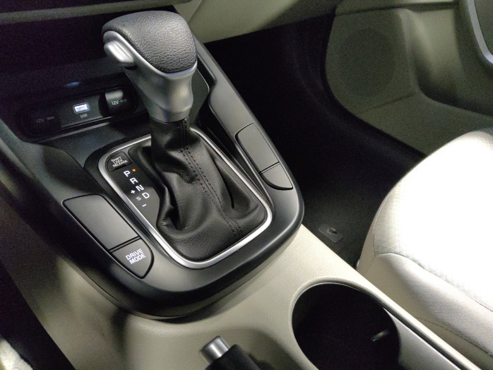 Used 2025 Kia Soul LX FWD image 26