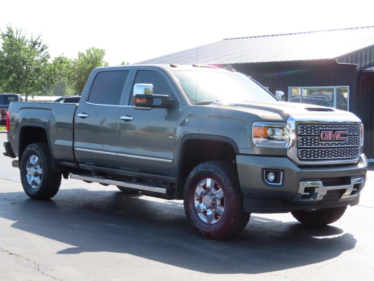 Used 2018 GMC Sierra 3500 Denali w/ Duramax Plus Package AWD/4WD image 53